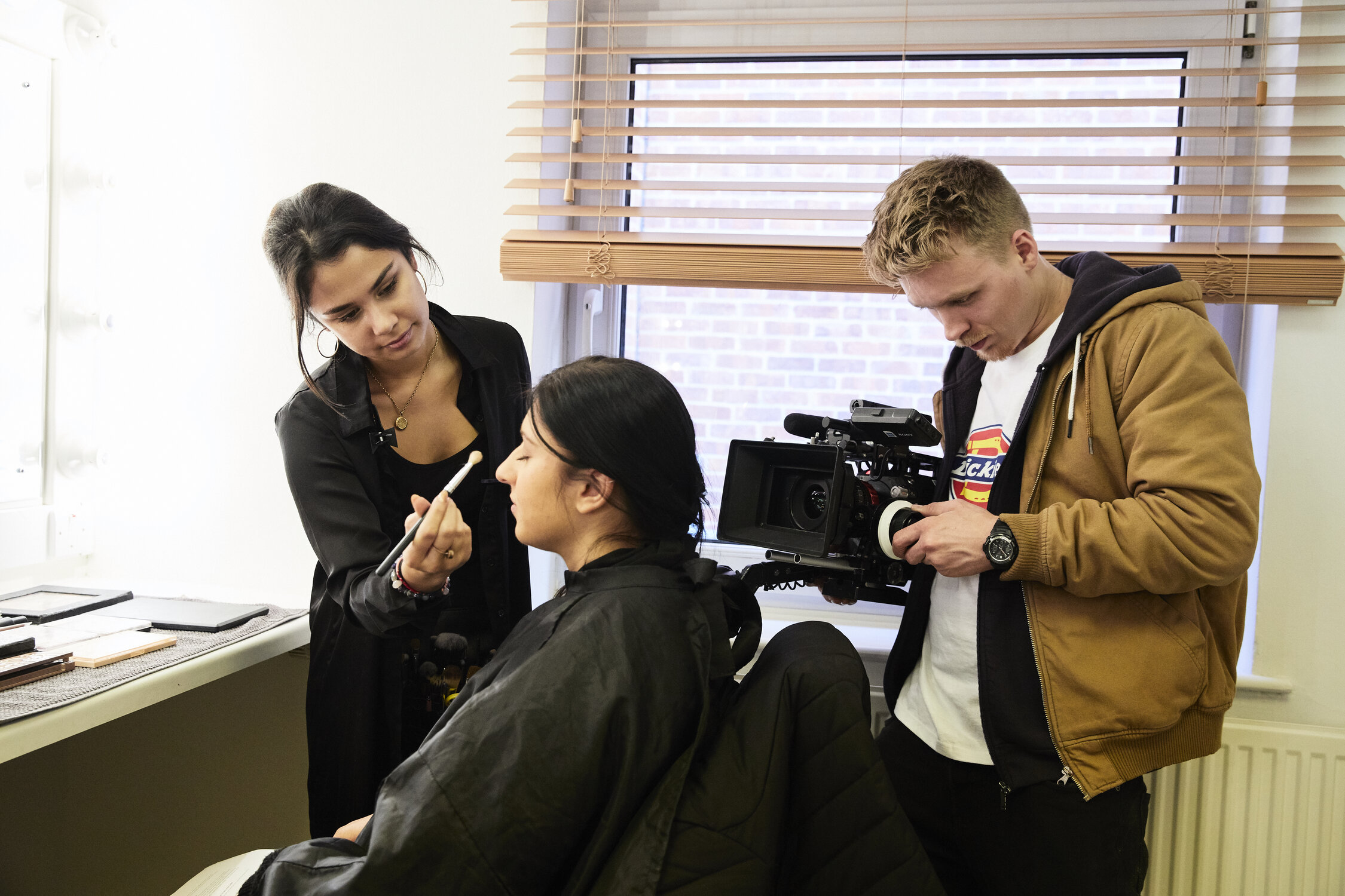 Roles in hair and make-up
